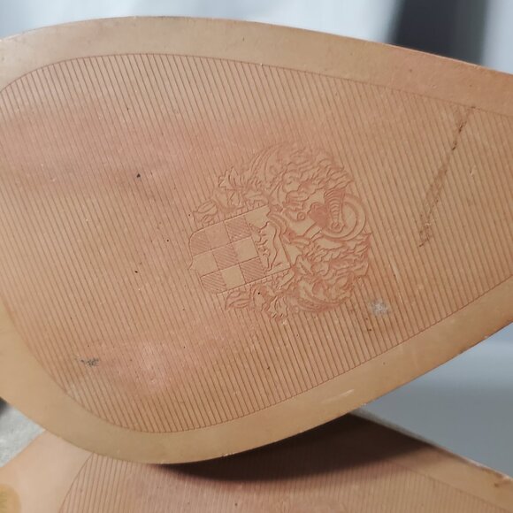 Vince Camuto Gigietta Tortila  Shoe Women Suede Ankle Cut Out Tan Booties Sz 9M - Picture 11 of 12